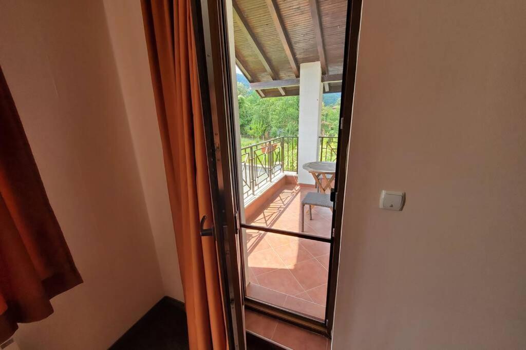 Двете Къщи В Планината Villa Beli Osŭm Dış mekan fotoğraf
