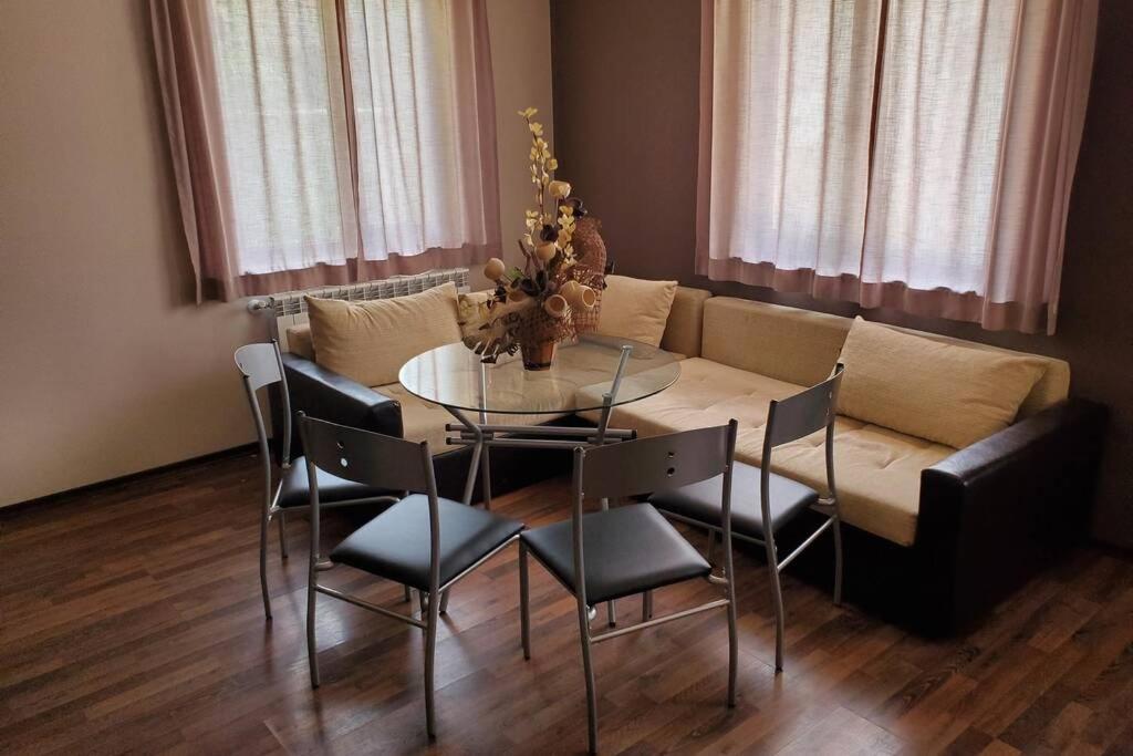 Двете Къщи В Планината Villa Beli Osŭm Dış mekan fotoğraf