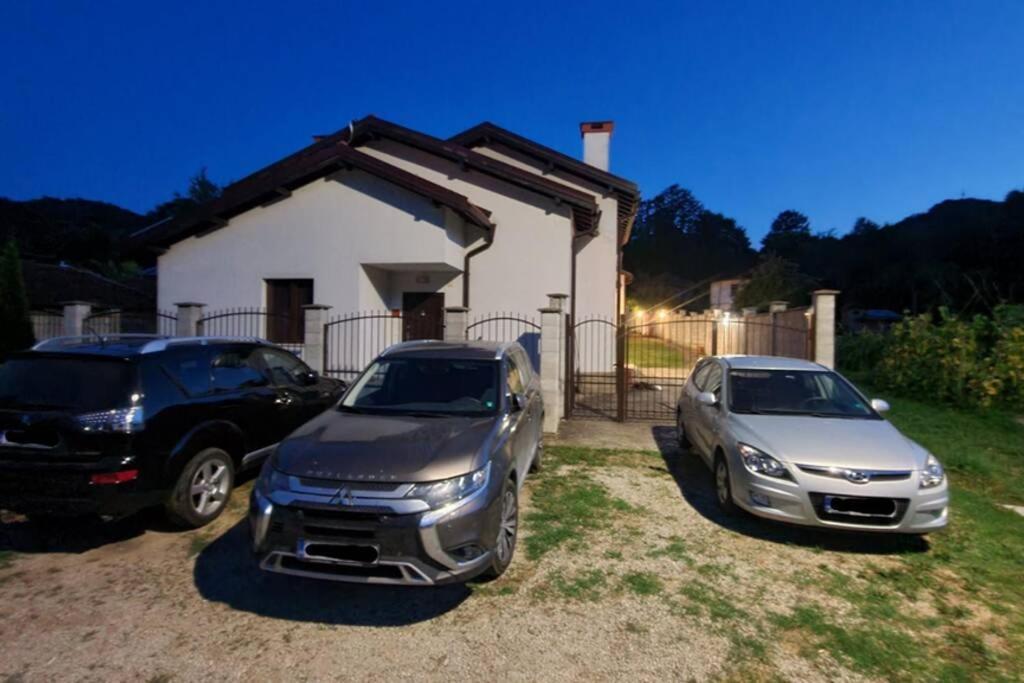Двете Къщи В Планината Villa Beli Osŭm Dış mekan fotoğraf