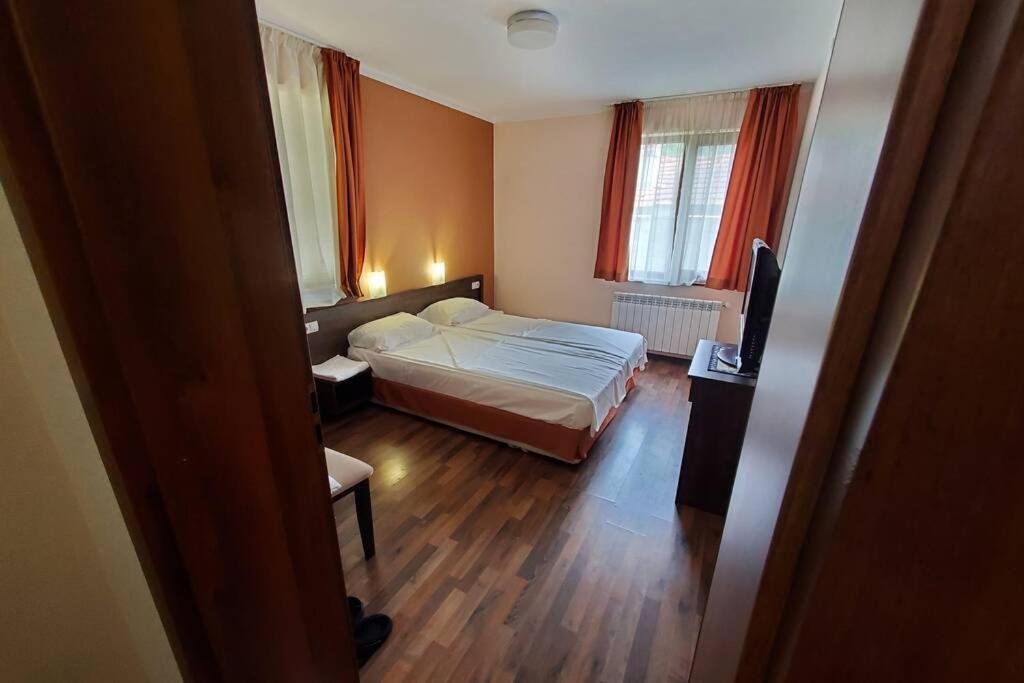 Двете Къщи В Планината Villa Beli Osŭm Dış mekan fotoğraf