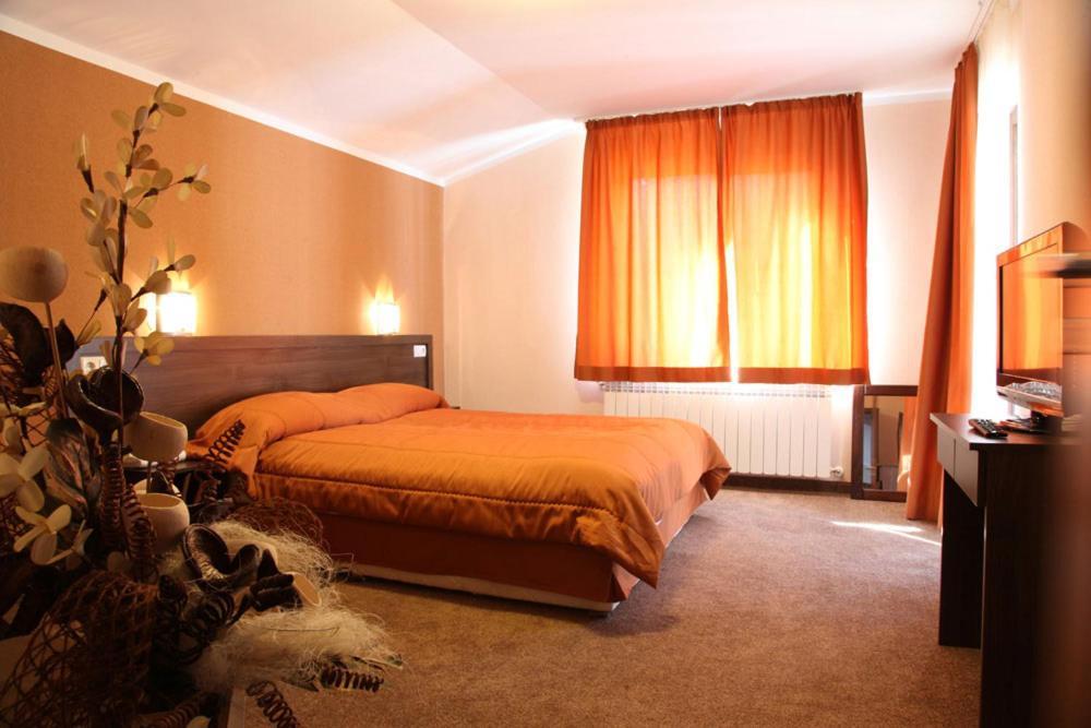 Двете Къщи В Планината Villa Beli Osŭm Dış mekan fotoğraf