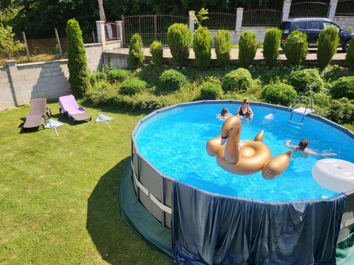 Двете Къщи В Планината Villa Beli Osŭm Dış mekan fotoğraf